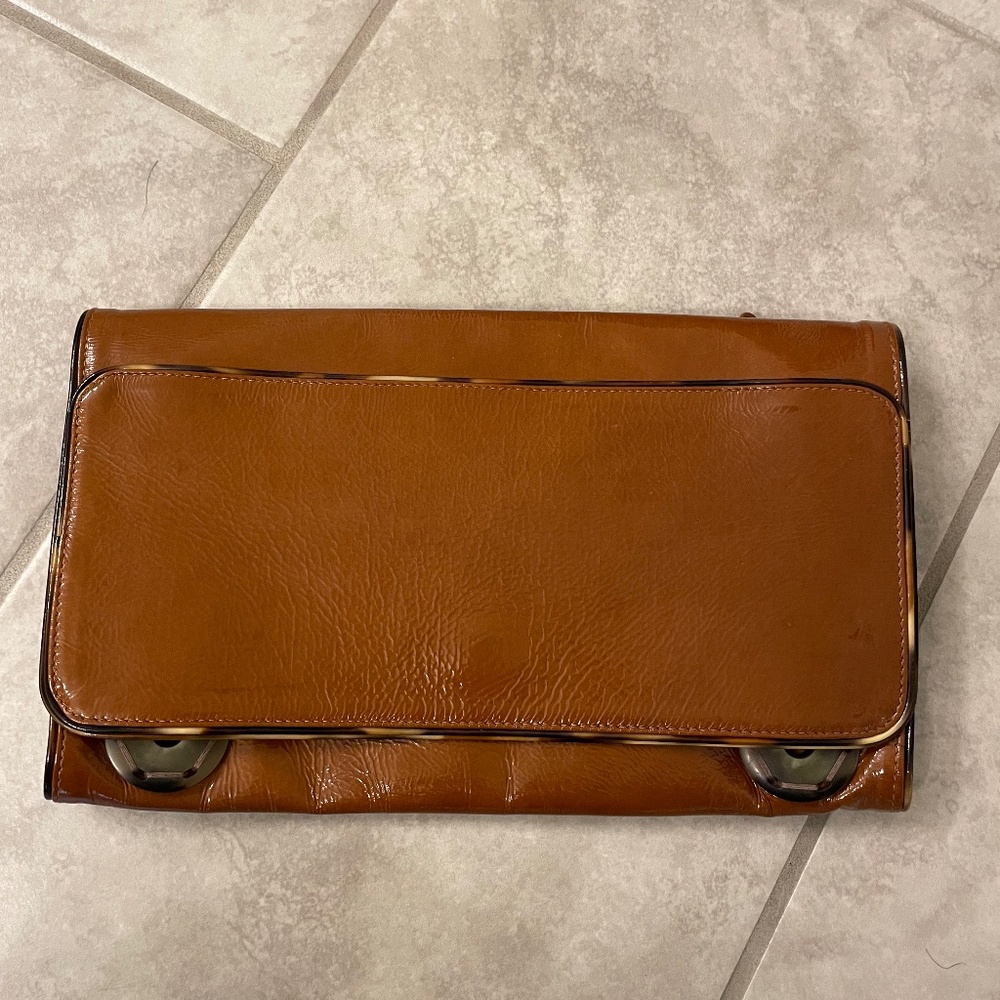 DRIES VAN NOTEN Clutch Brown Patent Leather With Horn Clasp